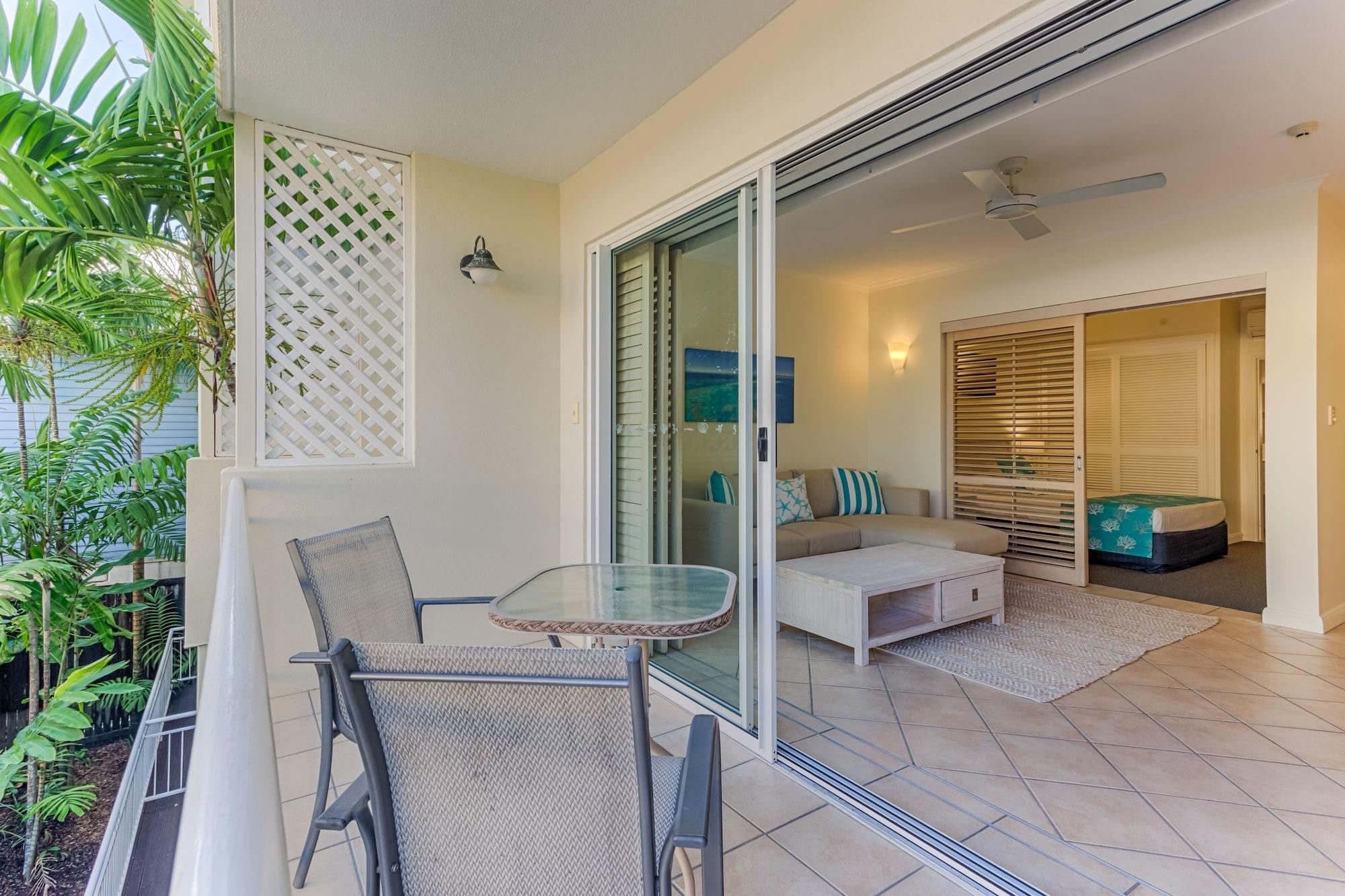 Macrossan House Boutique Holiday Apartments Port Douglas Eksteriør billede
