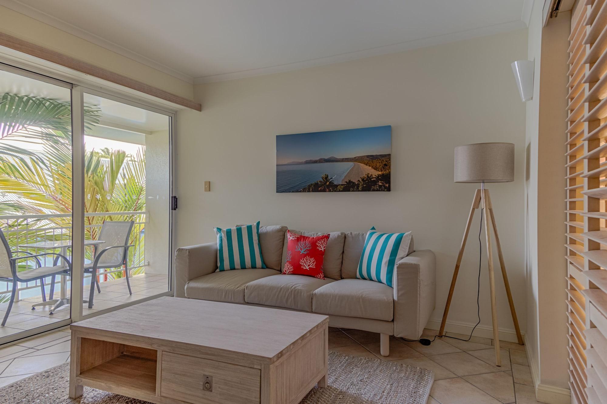 Macrossan House Boutique Holiday Apartments Port Douglas Eksteriør billede