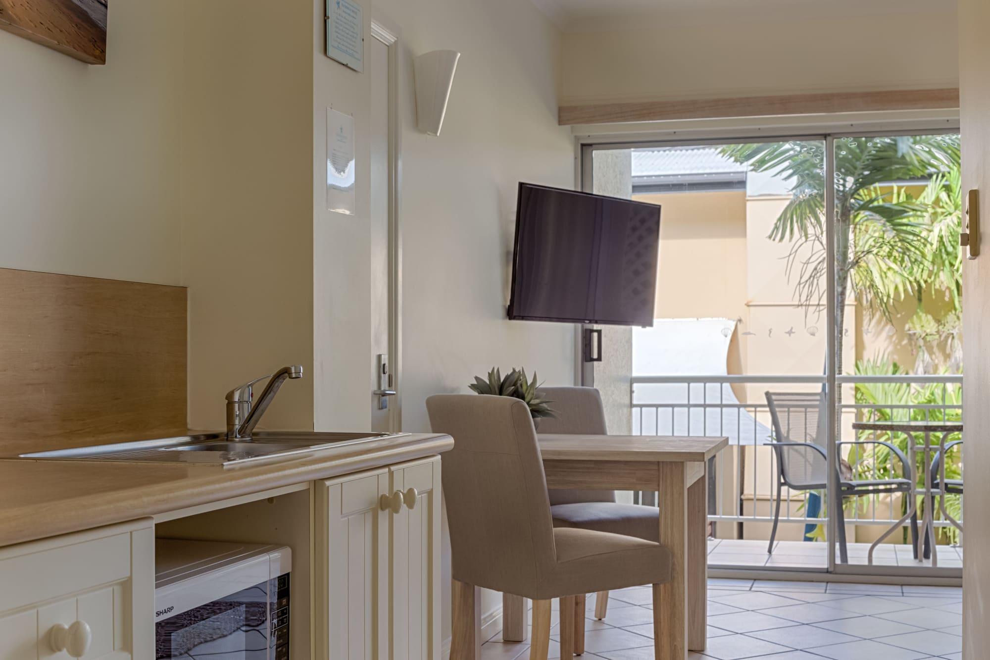 Macrossan House Boutique Holiday Apartments Port Douglas Eksteriør billede