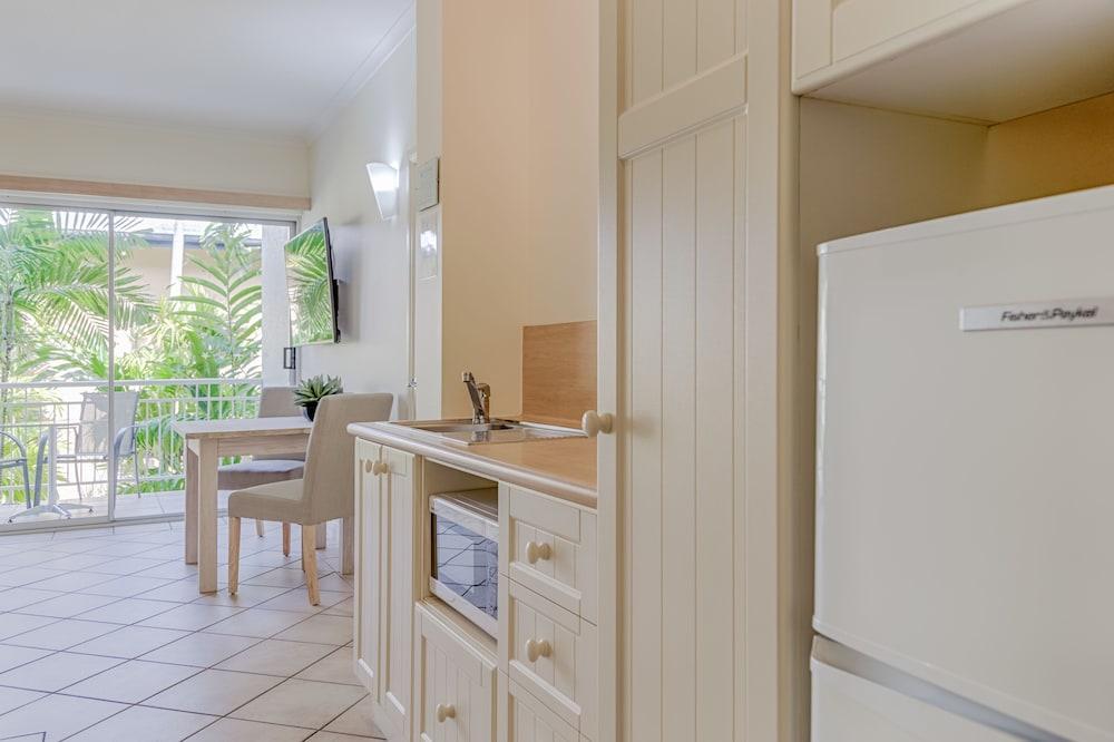 Macrossan House Boutique Holiday Apartments Port Douglas Eksteriør billede