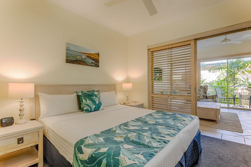 Macrossan House Boutique Holiday Apartments Port Douglas Eksteriør billede