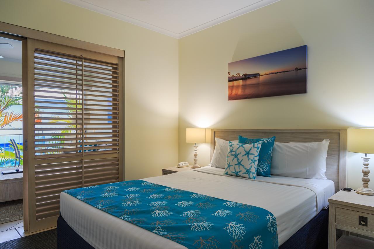 Macrossan House Boutique Holiday Apartments Port Douglas Eksteriør billede