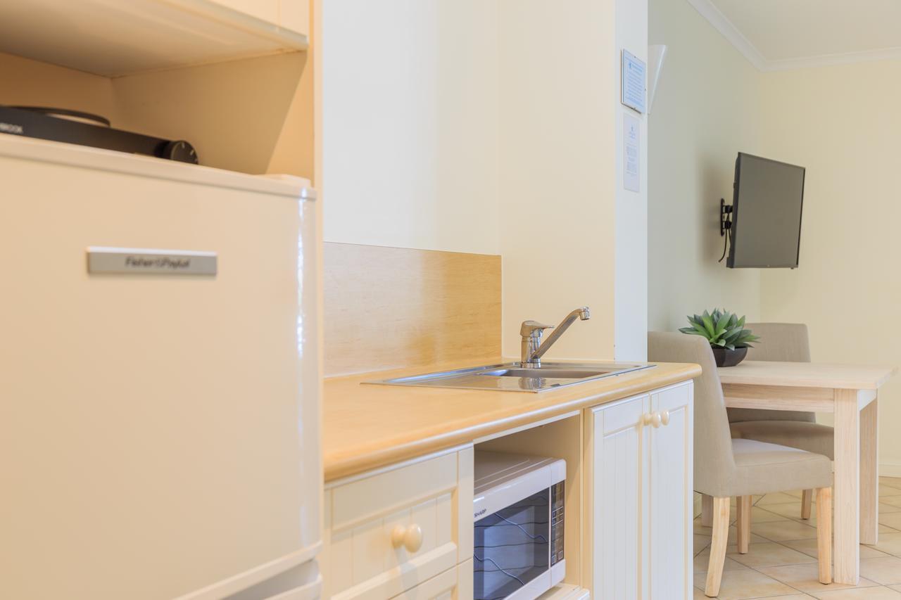 Macrossan House Boutique Holiday Apartments Port Douglas Eksteriør billede