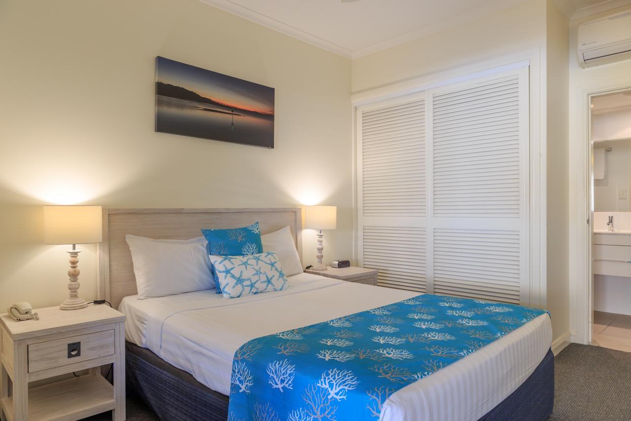 Macrossan House Boutique Holiday Apartments Port Douglas Eksteriør billede