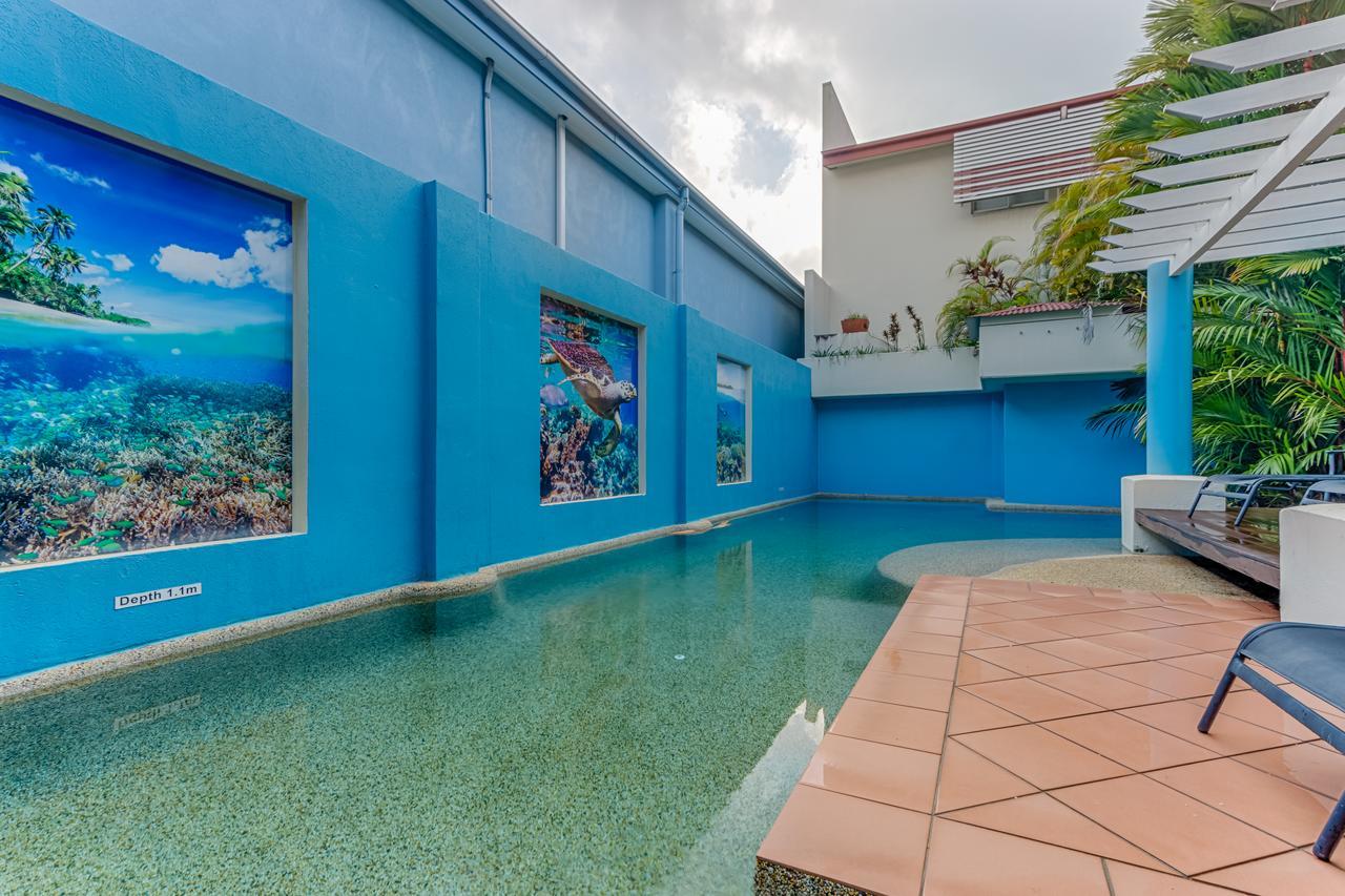 Macrossan House Boutique Holiday Apartments Port Douglas Eksteriør billede