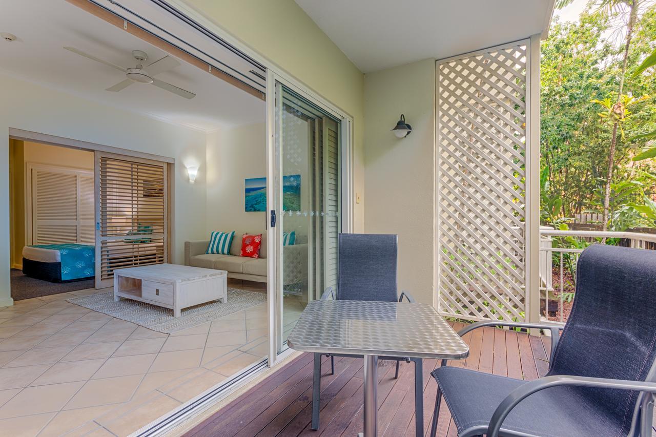 Macrossan House Boutique Holiday Apartments Port Douglas Eksteriør billede