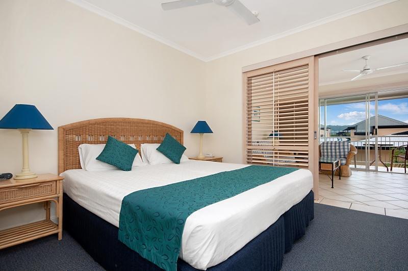 Macrossan House Boutique Holiday Apartments Port Douglas Eksteriør billede
